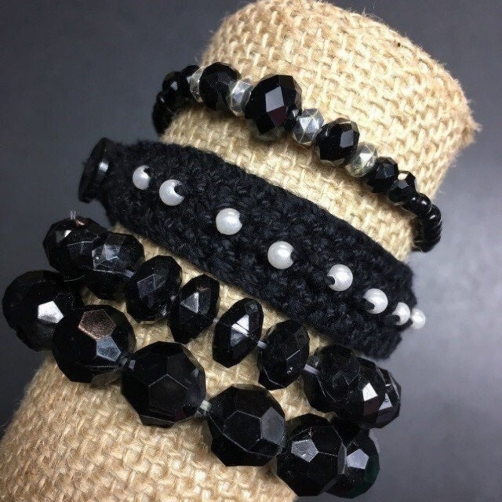 Four Bracelet Lot Black Pearl Silver Faceted Stretch Crochet Wrap Button Boho